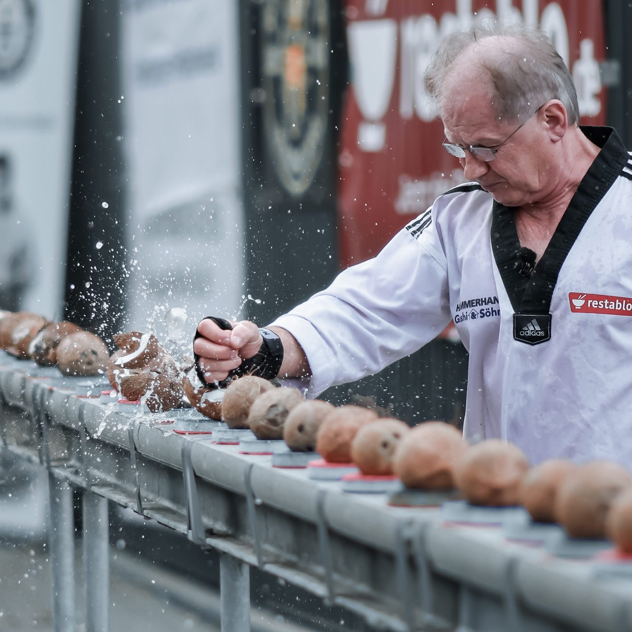 Mr. Hammerhand bricht Weltrekord